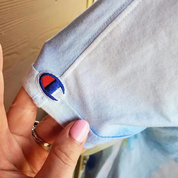 Champion Women's Tie-Front Print Tee Multi Wash Cloud Deep Forte Blue Medium - Picture 8 of 15